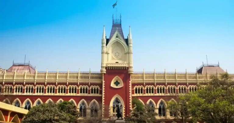 कलकत्ता उच्च न्यायालय ने 32000 शिक्षकों की नियुक्तियों को बहाल किया