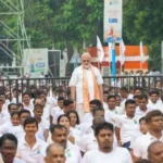 अंतरराष्ट्रीय योगा दिवस प्रधान मंत्री और लोगों के द्वारा 21 जून को मनाया गया