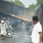 सरायकेला में दो हाइवा-ट्रेलर की आमने सामने की टक्कर, टकराते ही लगी आग और दो चालकों की मौके पर मौत