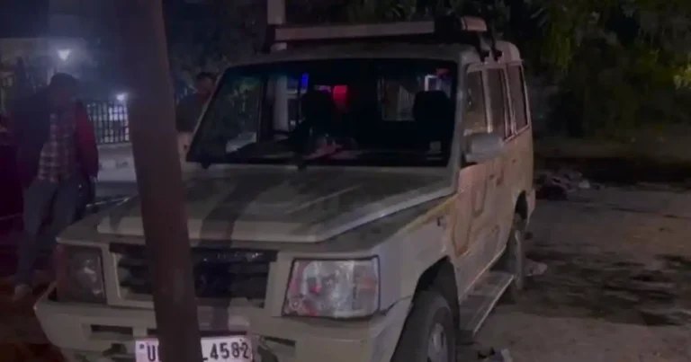 uncontrolled car crushed people sleeping on the footpath in Mohanlalganj